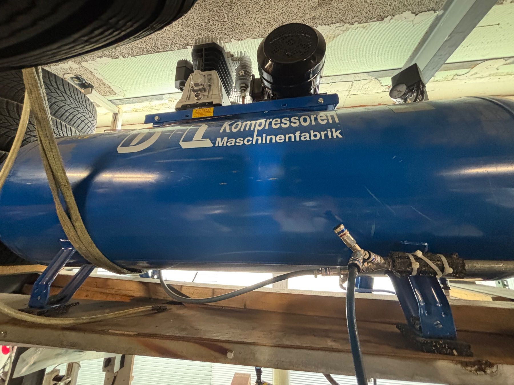 Compressori: SEA Compressor 500l industrie – Usato da courtepin venduto da gutFR 2