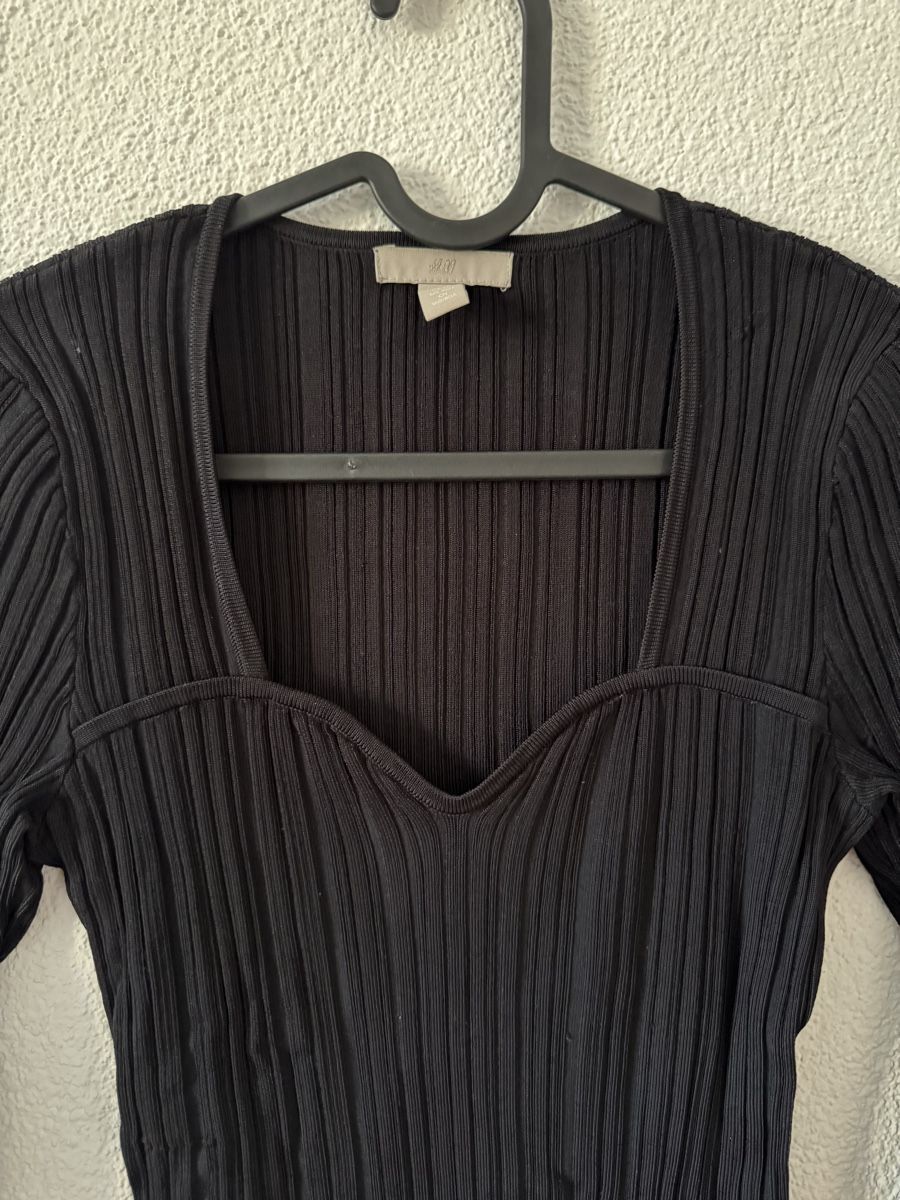 H&M Tops: Langarm Top – Gebraucht aus Effretikon von ajl_rwt5 1