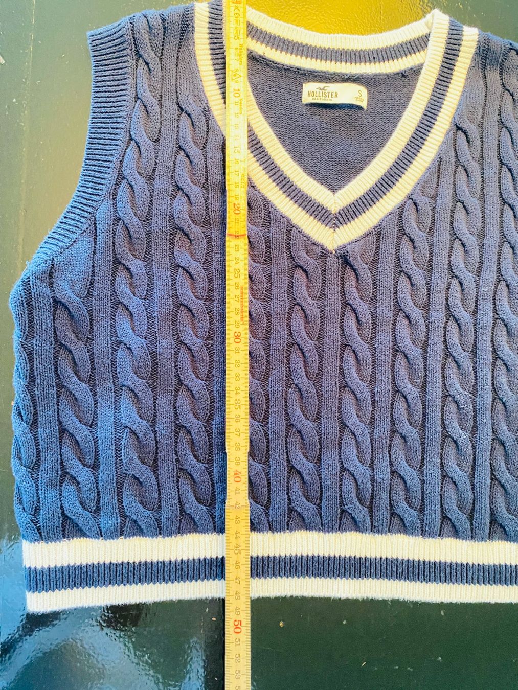 Guess Pullover & Sweatshirts: HOLLISTER: Baumwoll-Pullover/Pullunder, S, Blau – Gebraucht aus Gunten von divertimenti 5