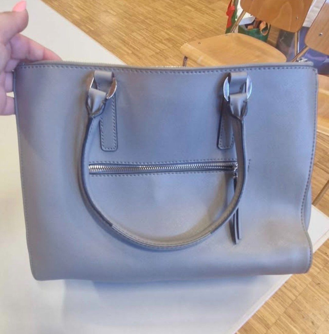 Guess Borse da donna: Sac à main Guess – Usato da Sonceboz-Sombeval venduto da ser_7cxw 2
