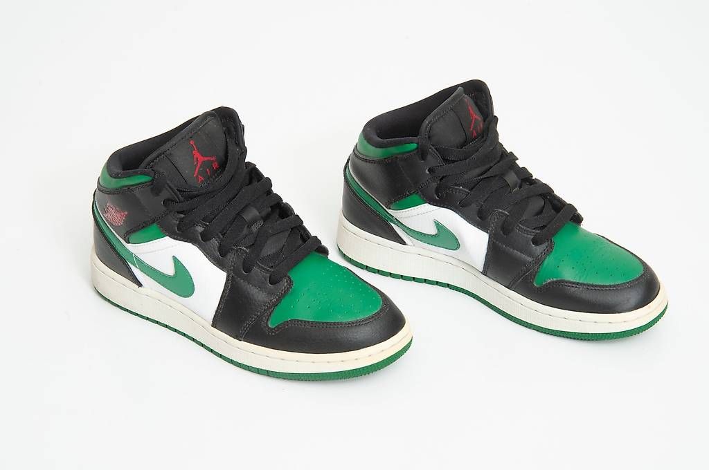 Jordan Scarpe da uomo: Nike Air Jordan - Mid Pine Green Toe – Usato da Lausanne venduto da Phlox02