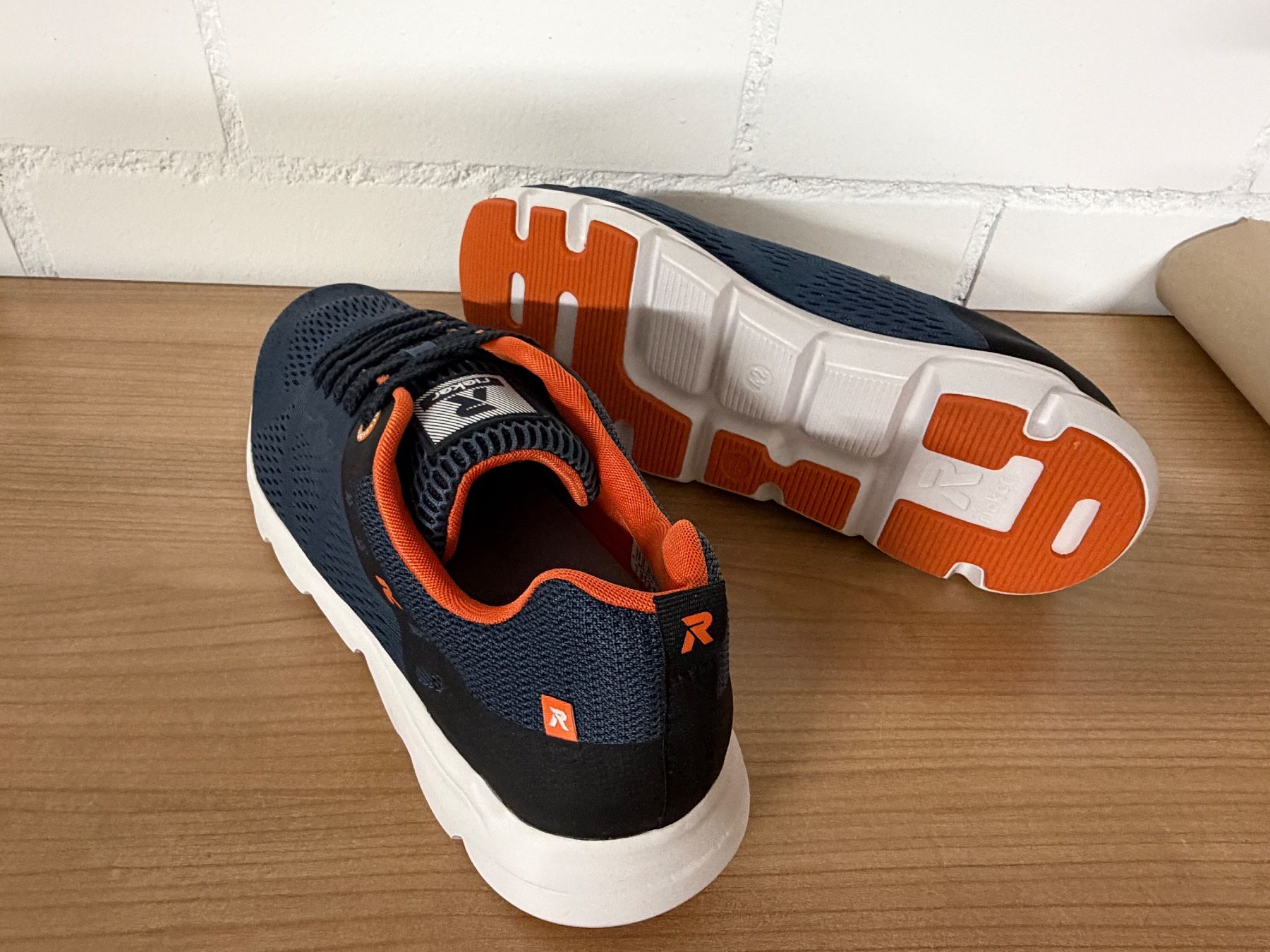 Rieker Herrenschuhe: Herren-Sneaker Rieker, Evolution Soft, Grösse 42, Neu – Neu (gemäss Beschreibung) aus Wolfwil von Levjus06 6