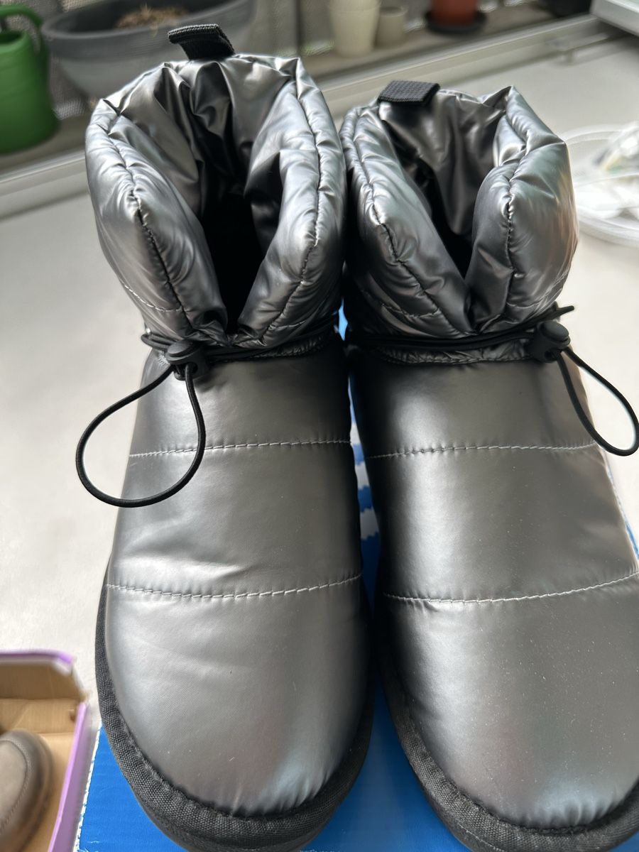 Scarpe da donna: Winterstiefel Silber Grösse 39 neuwertig – Usato da Baar venduto da lin_7dhb 2