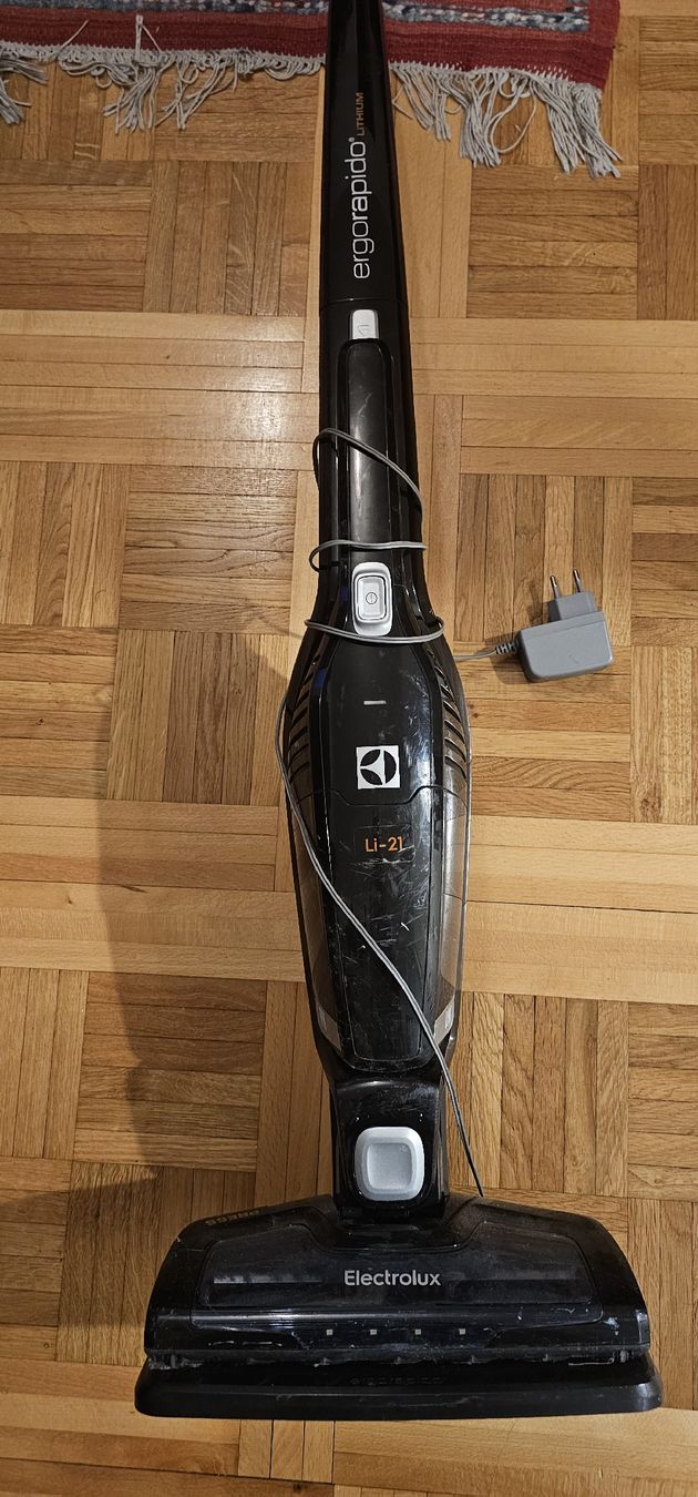 Electrolux Aspirapolveri & Accessori: Electrolux Ergorapido Lithium Vacuum Cleaner – Usato da Geneve venduto da T36