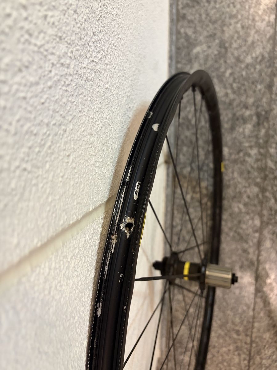 Pneumatici & Ruote complete: MAVIC All Road Elite Wheelset  – Usato da Zug venduto da CyclingThings 4