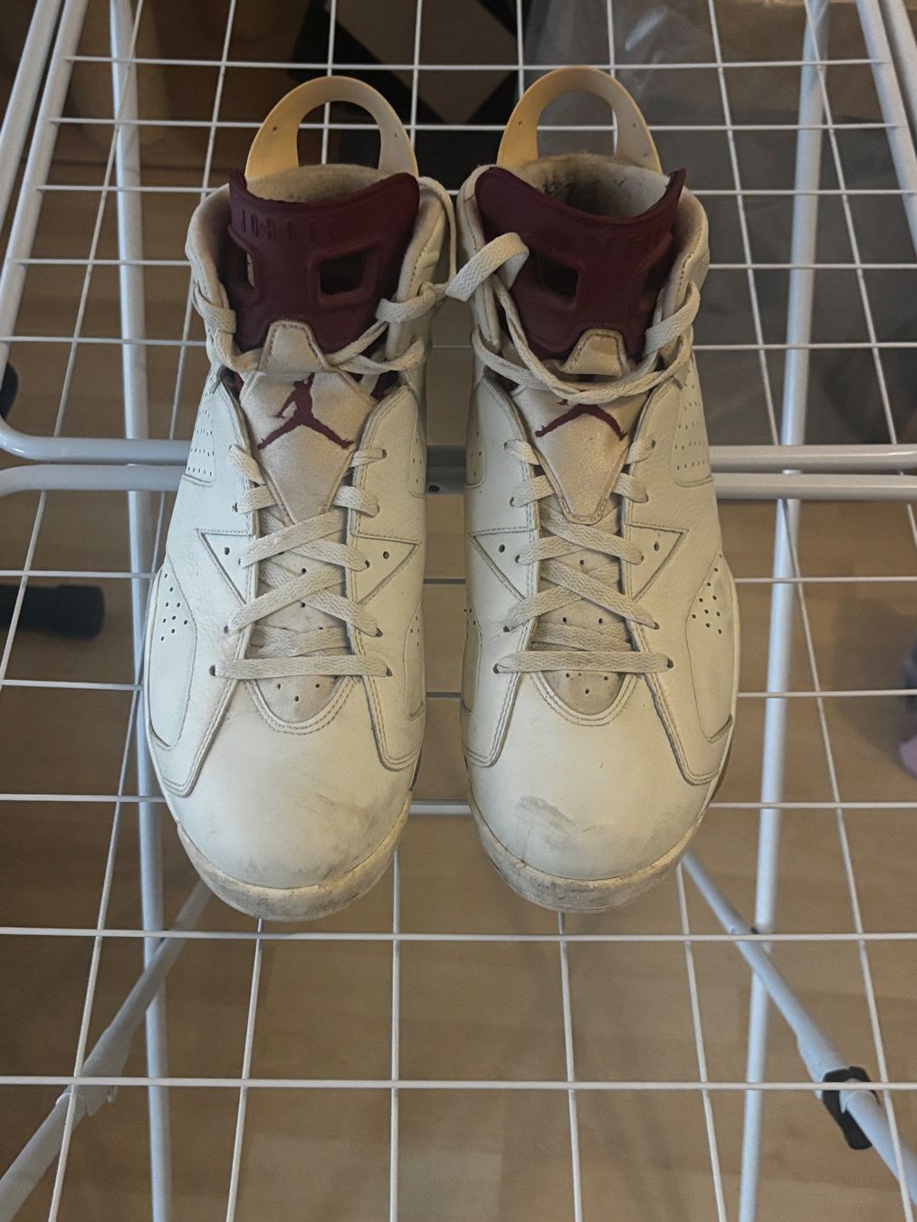 Jordan Chaussures hommes: Jordan 6 Maroon Grösse 48.5 – D'occasion à Domat/Ems par J70_7