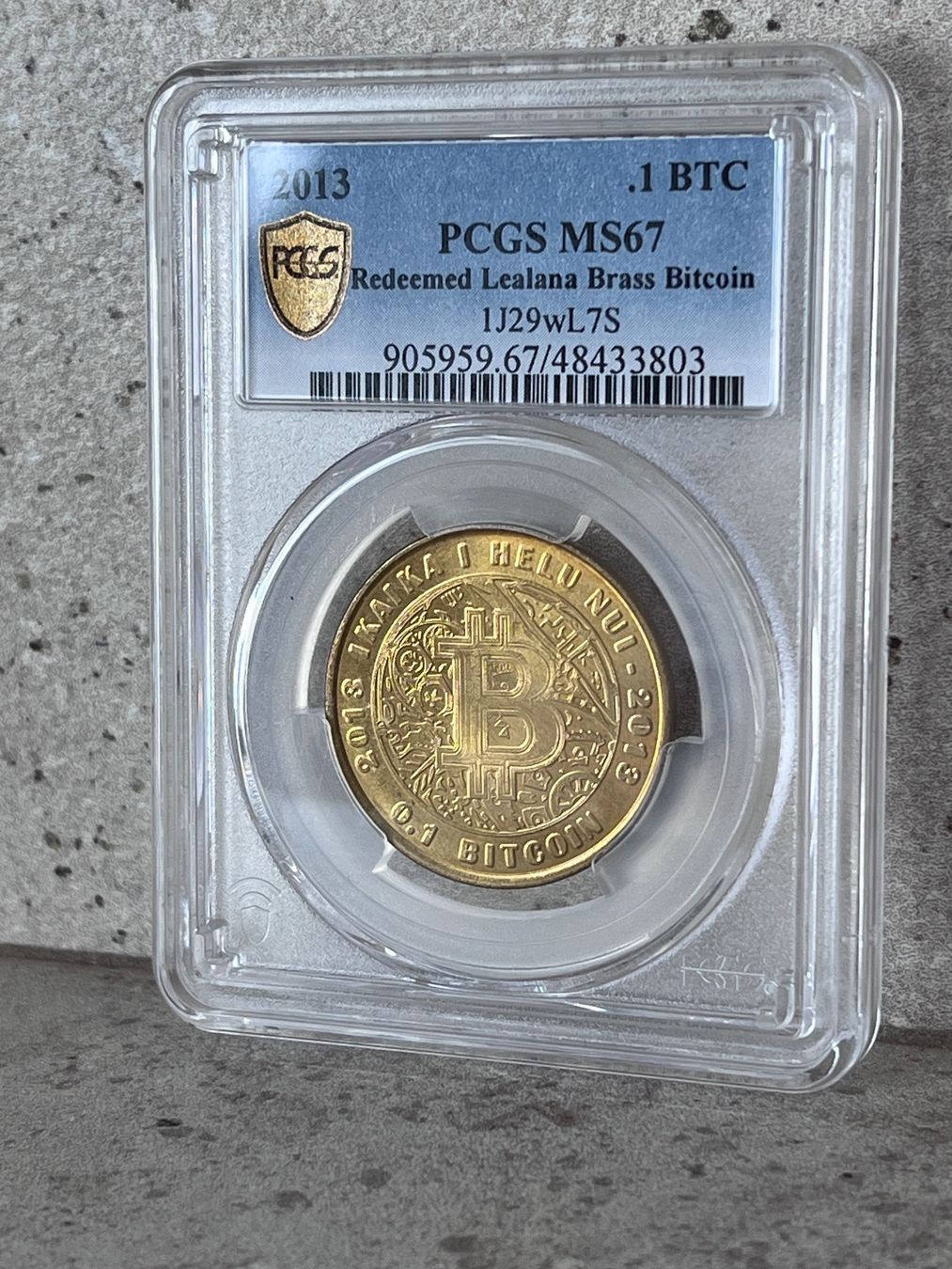 0.1 Bitcoin Lealana Physical Münze 2013 PCGS MS67 Zertifik (Neu (gemäss  Beschreibung)) in Zurich für CHF 5000 – mit Lieferung auf Ricardo kaufen