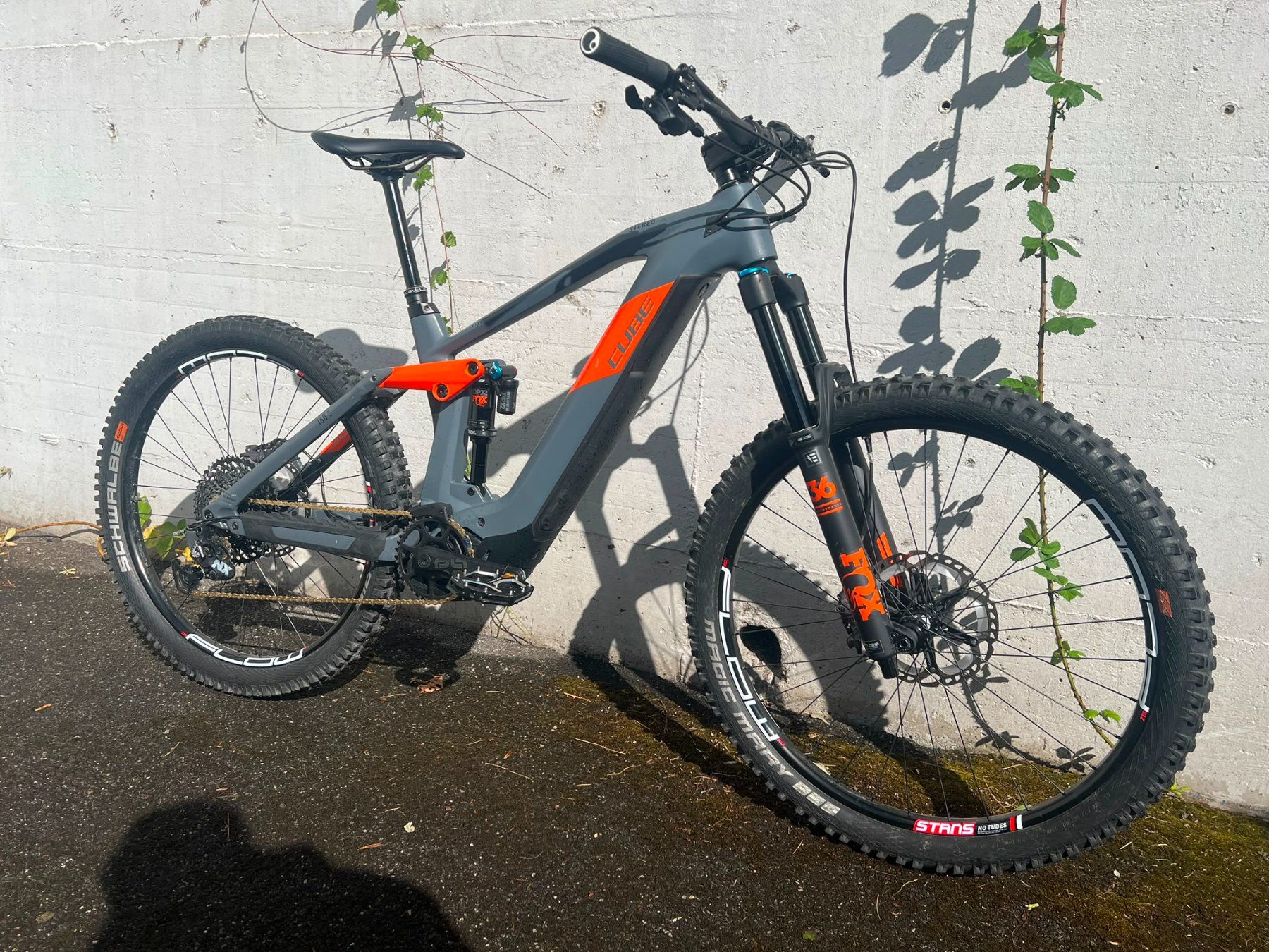 Cube Velos: Cube Stereo Hybrid 160 HPC Carbon E-MTB - top zustand – Gebraucht aus St Moritz von jav_dj5b