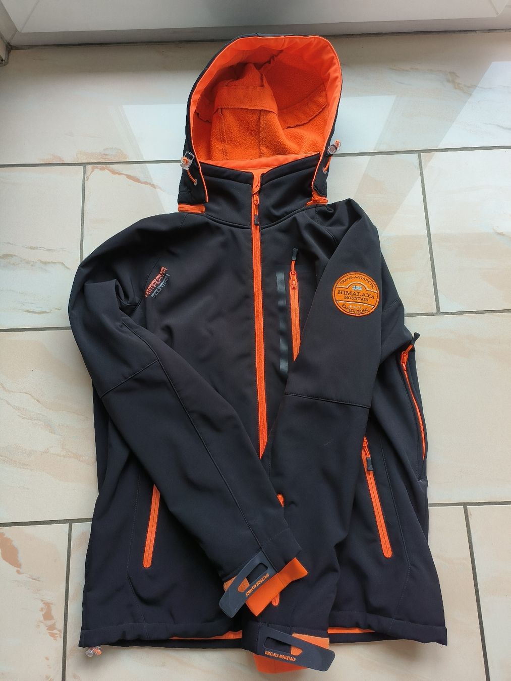 Vestes: Veste Softshell  – D'occasion à Grône par mmaye