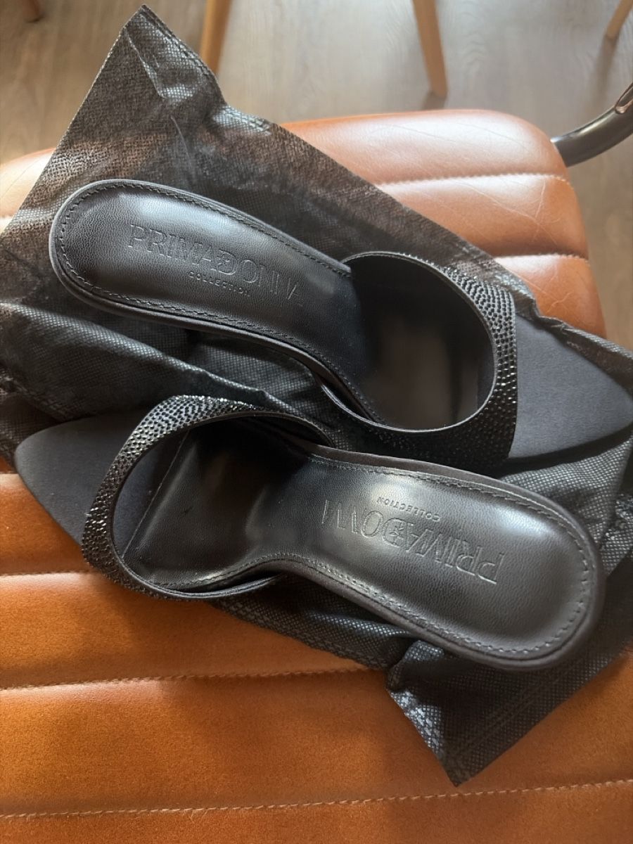 Scarpe da donna: Mules schwarz Grösse 37 Strass neu – Nuovo e nell'imballaggio originale da Murten venduto da februari 4