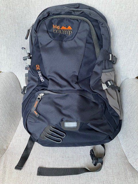 Zaini: Neuer Wander-Rucksack 30 l – Nuovo (secondo la descrizione) da Solothurn venduto da Zsusanna