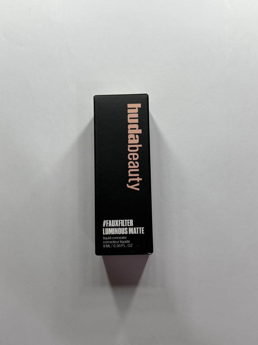 Huda Beauty Make-up: Huda Beauty Concealer – Nuovo e nell'imballaggio originale da Baar venduto da xata 1