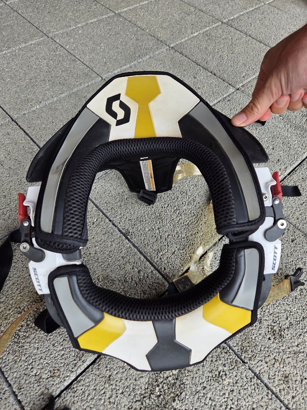 Protezioni & Imbottiture: SCOTT Neck Brace Grösse M – Usato da Reichenburg venduto da gin15