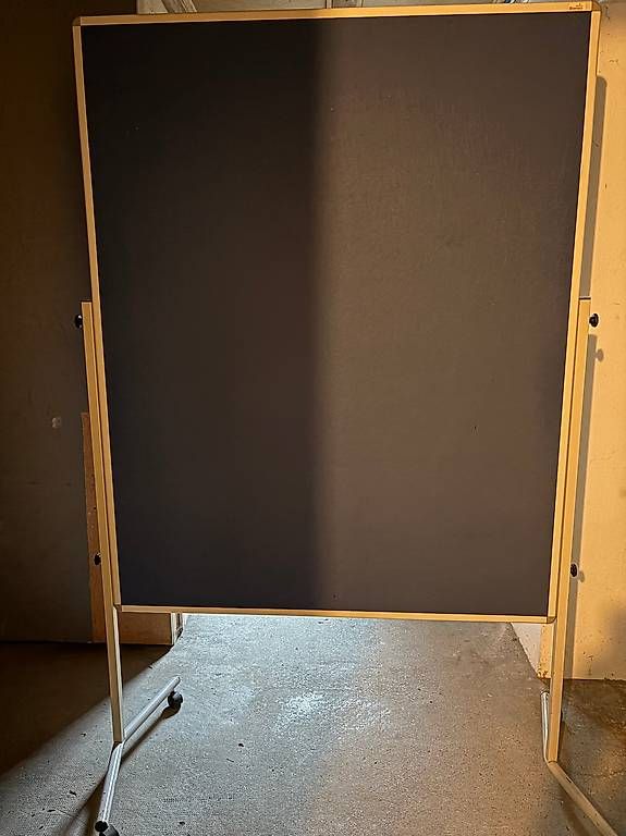 Lavagne: Pinwand auf Rollstativ – Usato da Basel venduto da giraffe028 2