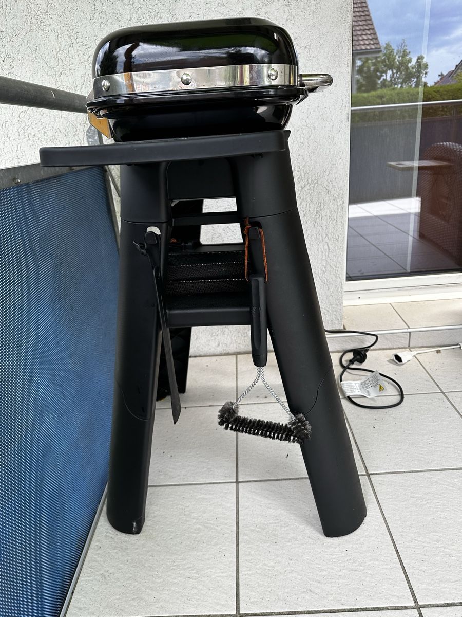 Griglie: Weber Lumin Elektrogrill mit Weber  Standfuss ! – Usato da Utzenstorf venduto da Vegas1177 1
