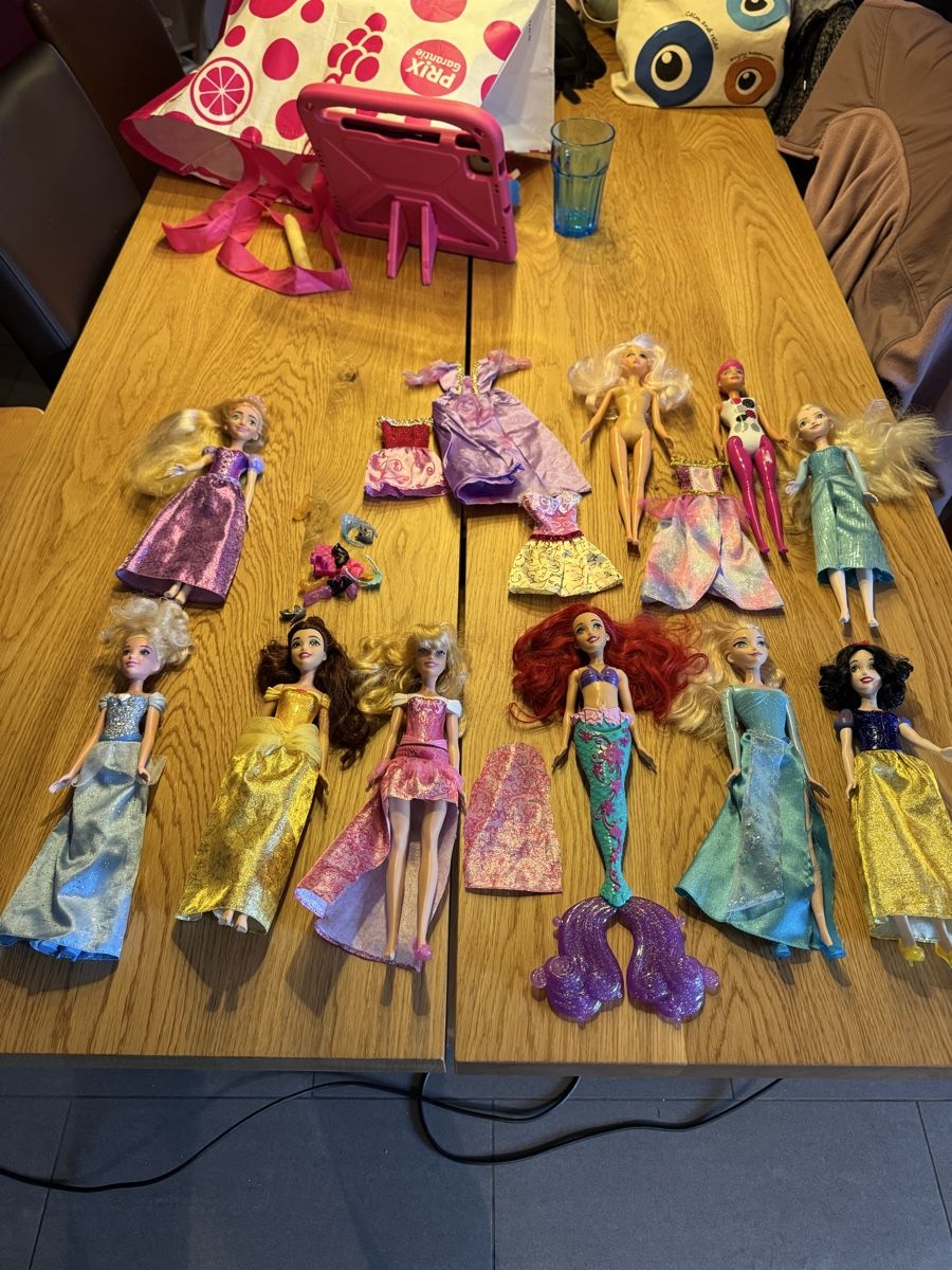 Disney Bambole: Barbie Disney Prinzessinen Set – Usato da Grüningen venduto da hamster889