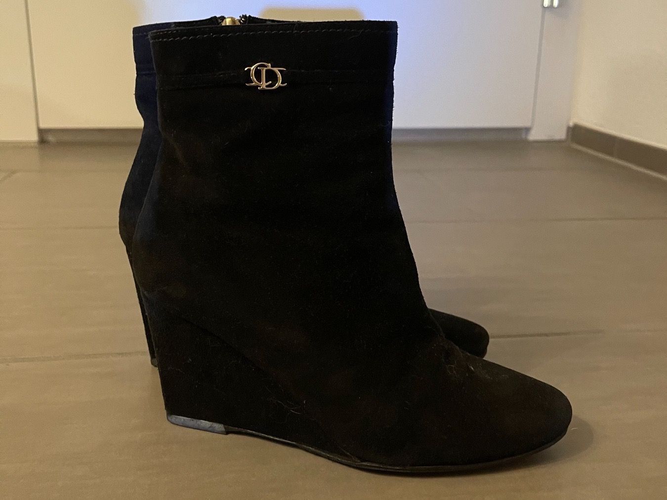 Dior Damenschuhe: Stiefeletten Dior Gr. 37/5 – Gebraucht aus Wädenswil von Climena 1