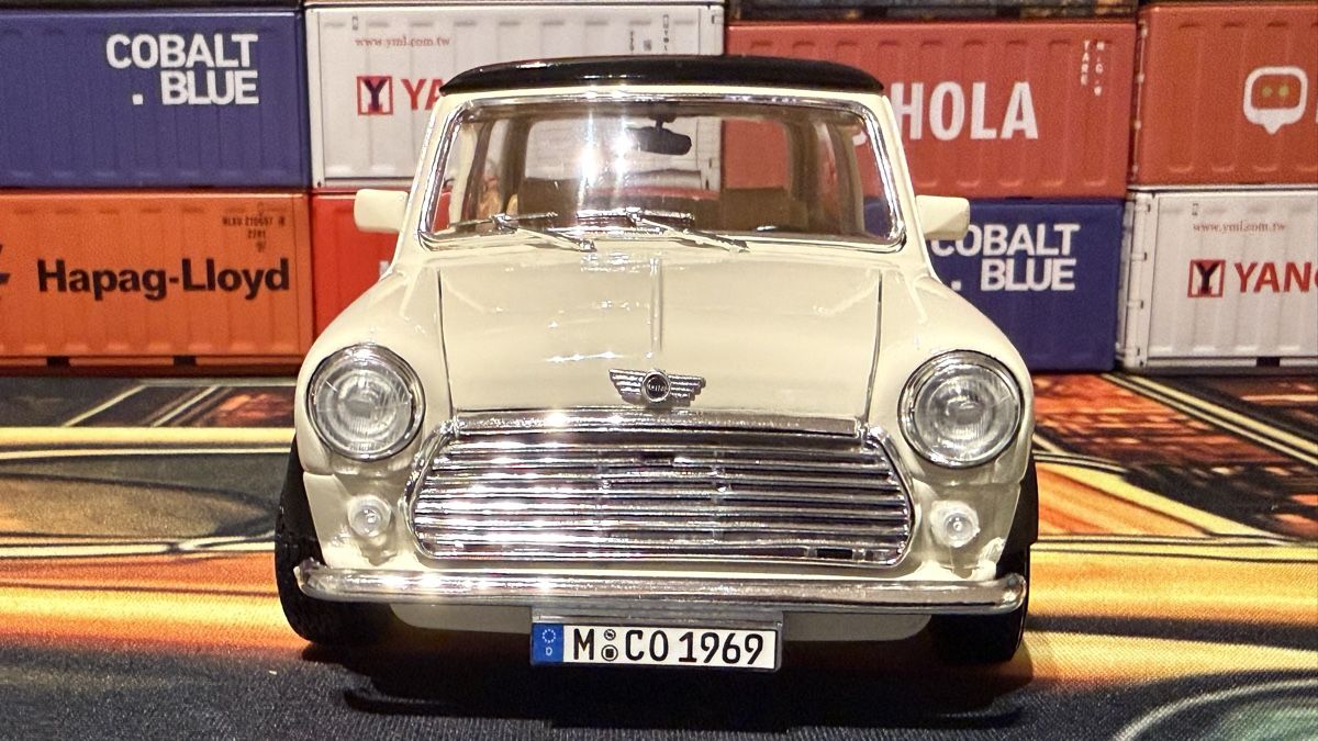 Cooper Voitures modèles: Mini Cooper 1:18 cremeweiss 1:18 – D'occasion à Basel par Zomeg 2