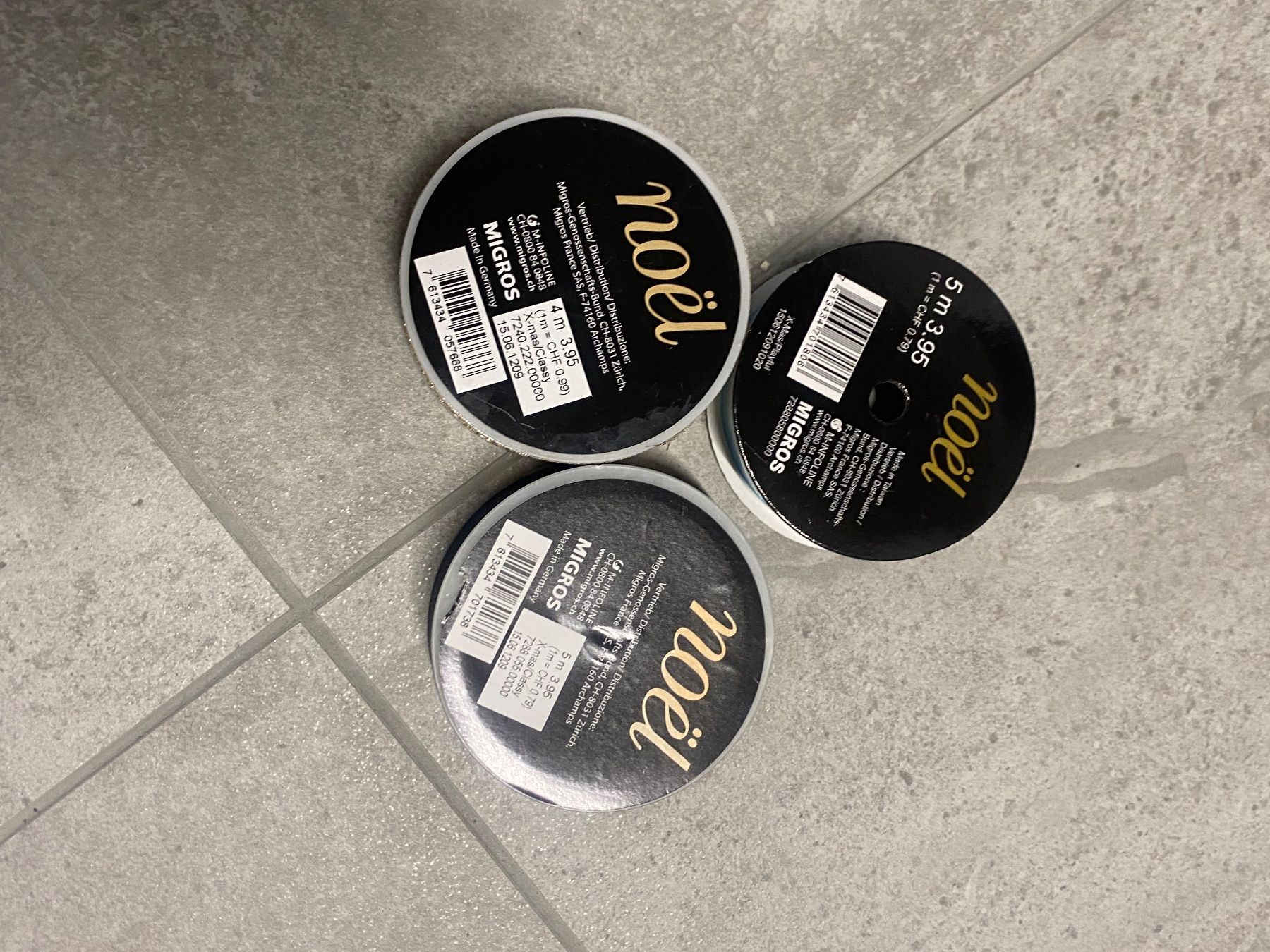 Nastri decorativi: Lot Ruban pour cadeau emballage neuf – Nuovo (secondo la descrizione) da Salvenach venduto da gwenwywar 1
