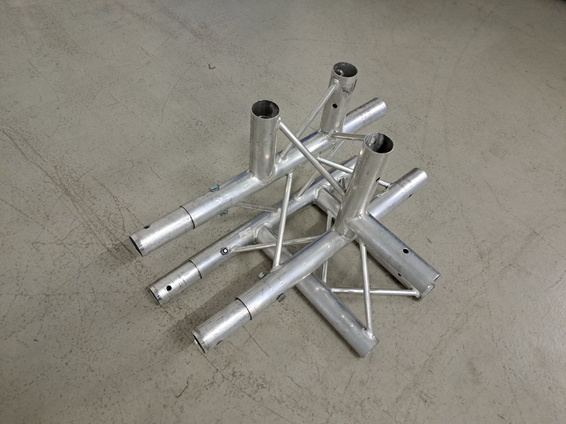 Truss: Trilite 3Punkt Traversen Set  D  achtteilig – Gebraucht aus Embrach von lichttechnik 6