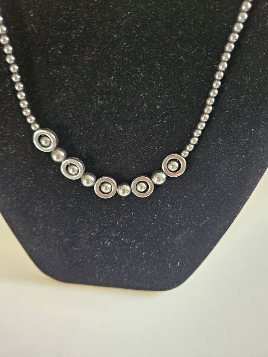 Catenine: Elegante Hämatit kette, – Usato da Urdorf venduto da Colina 3