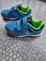 Hallenschuhe mit Klettverschluss, Gr. 28