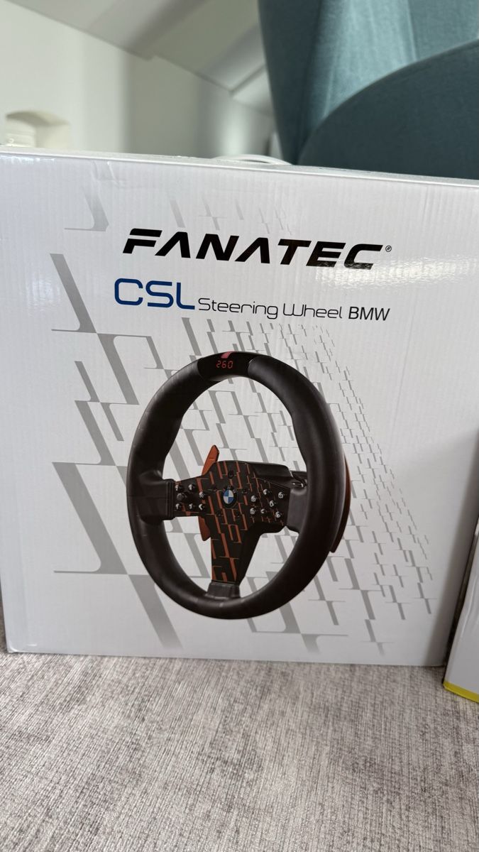 Fanatec Controller: Fanatec CSL Bundle - BMW Steering Wheel, Pedals and DD Base – Nuovo e nell'imballaggio originale da La Tour-de-Peilz venduto da Artbourbon 1