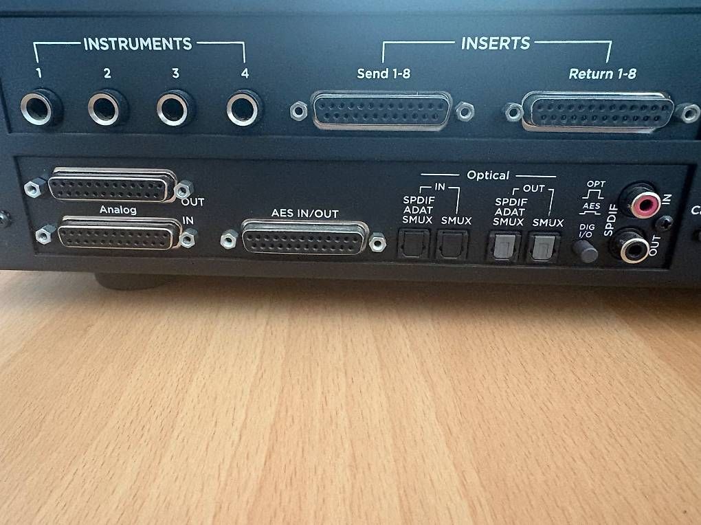Apogee Attrezzatura per studi di registrazione: Apogee Symphony I/O - 8x8 Mic Preamps – Usato da Luzern venduto da seisend 2
