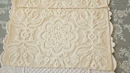 4 Tischsets aus Stoff Beige mit Kurbelstickerei Neu
