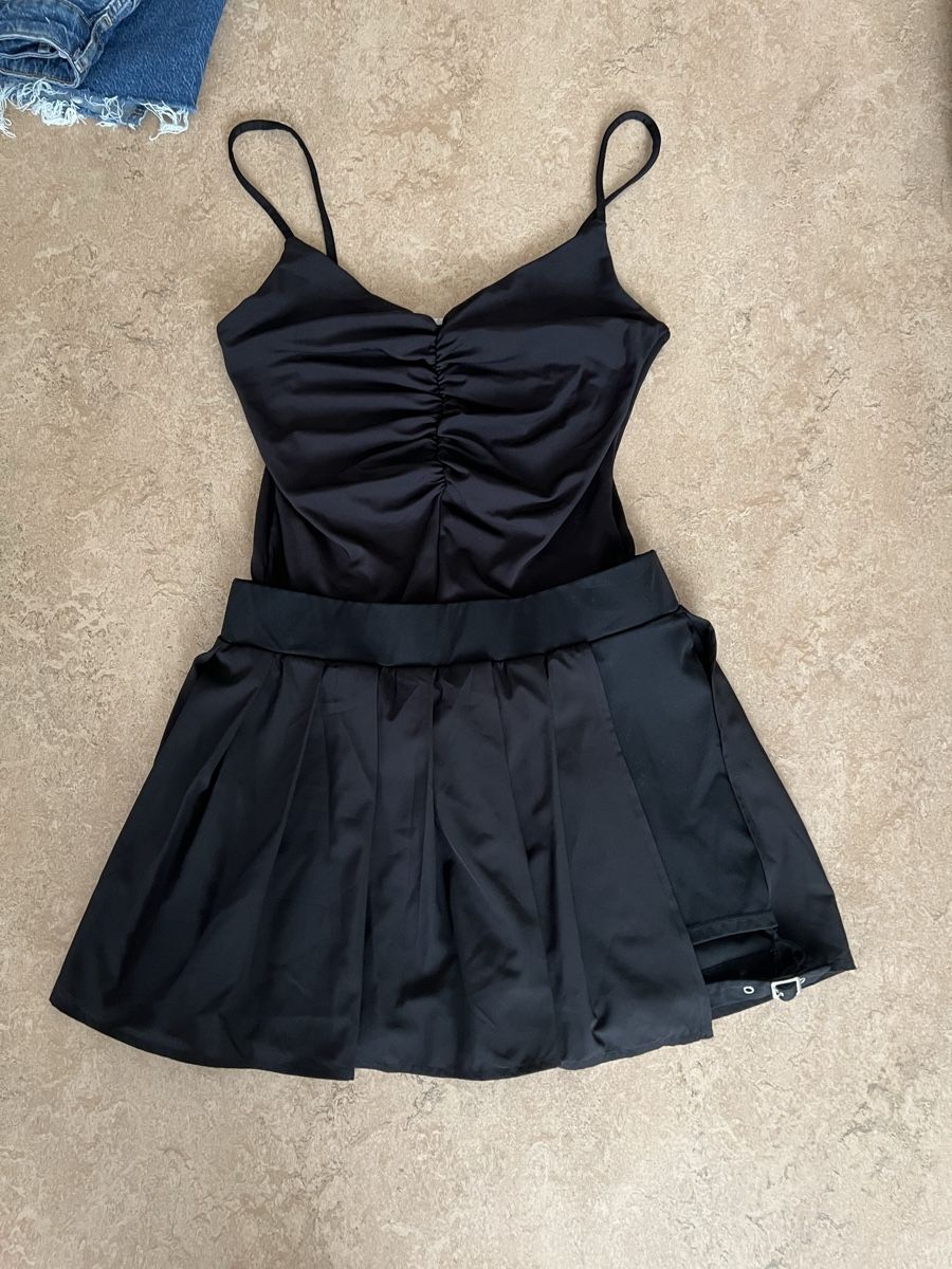 Lotti di vestiti: Sommer Outfit – Usato da Dietikon venduto da vnsmrc