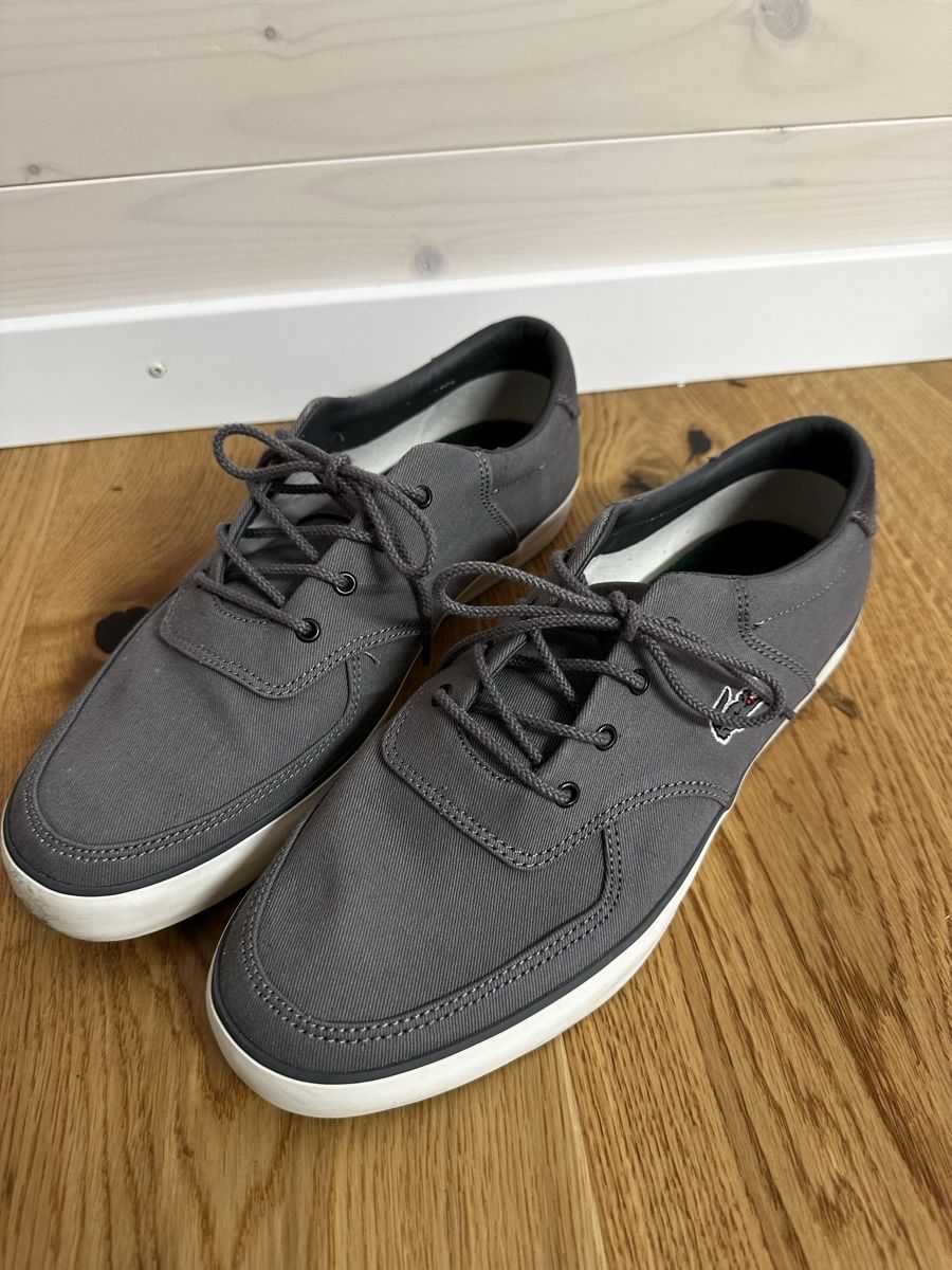 Lacoste Scarpe da uomo: Chaussures Lacoste - Taille 41 - très peu portées – Nuovo (secondo la descrizione) da Lugnorre venduto da Steph_4