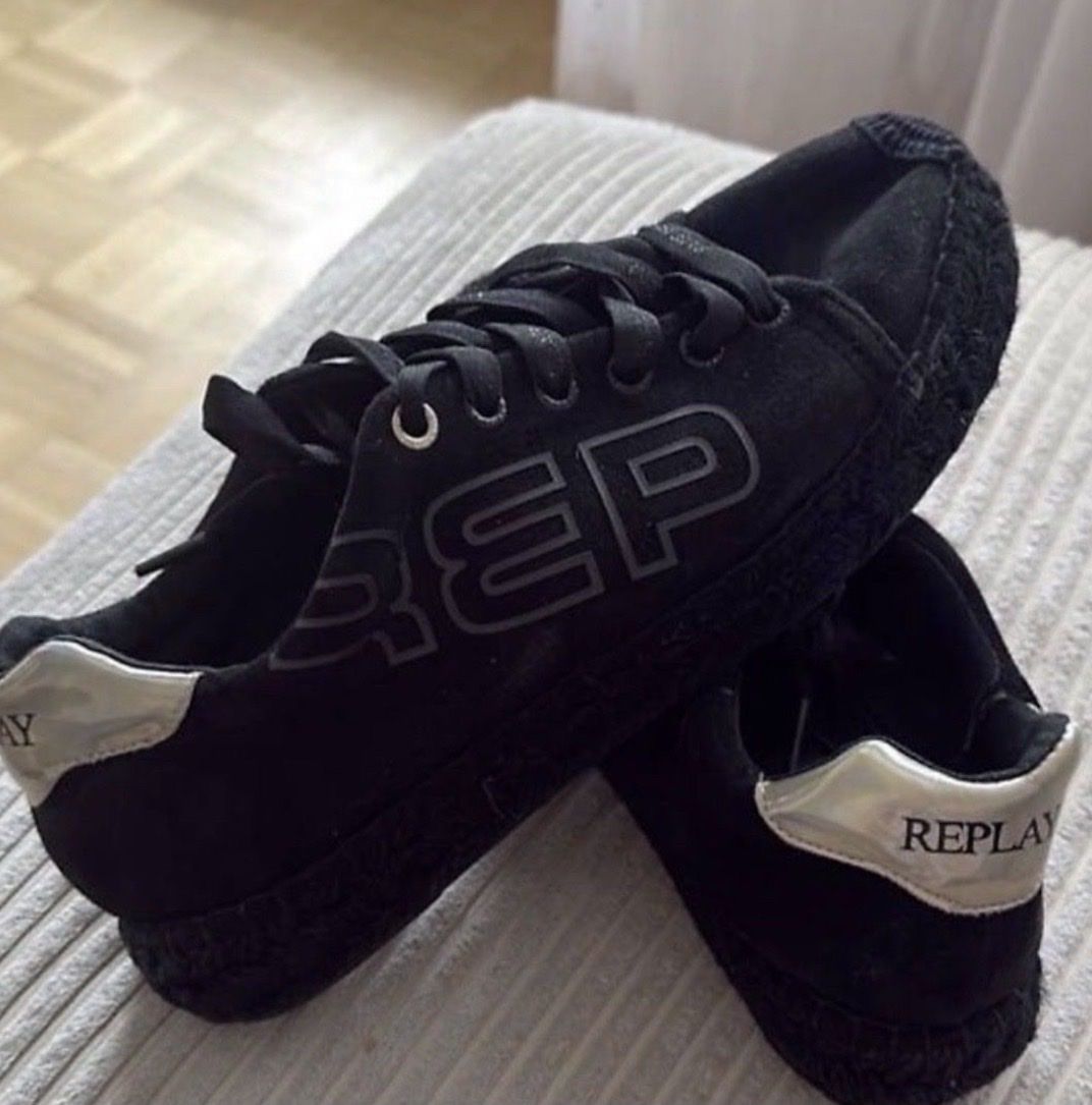 Replay Damenschuhe: Replay Sneakers – Gebraucht aus Emmenbrücke von laz_9vcs