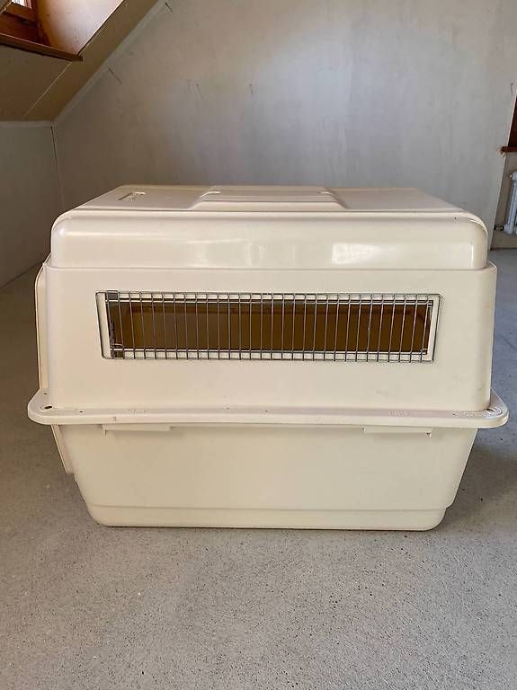 Gabbie, trasporto & Sicurezza: Box transport chien – Usato da Hermance venduto da Alfaiate 1