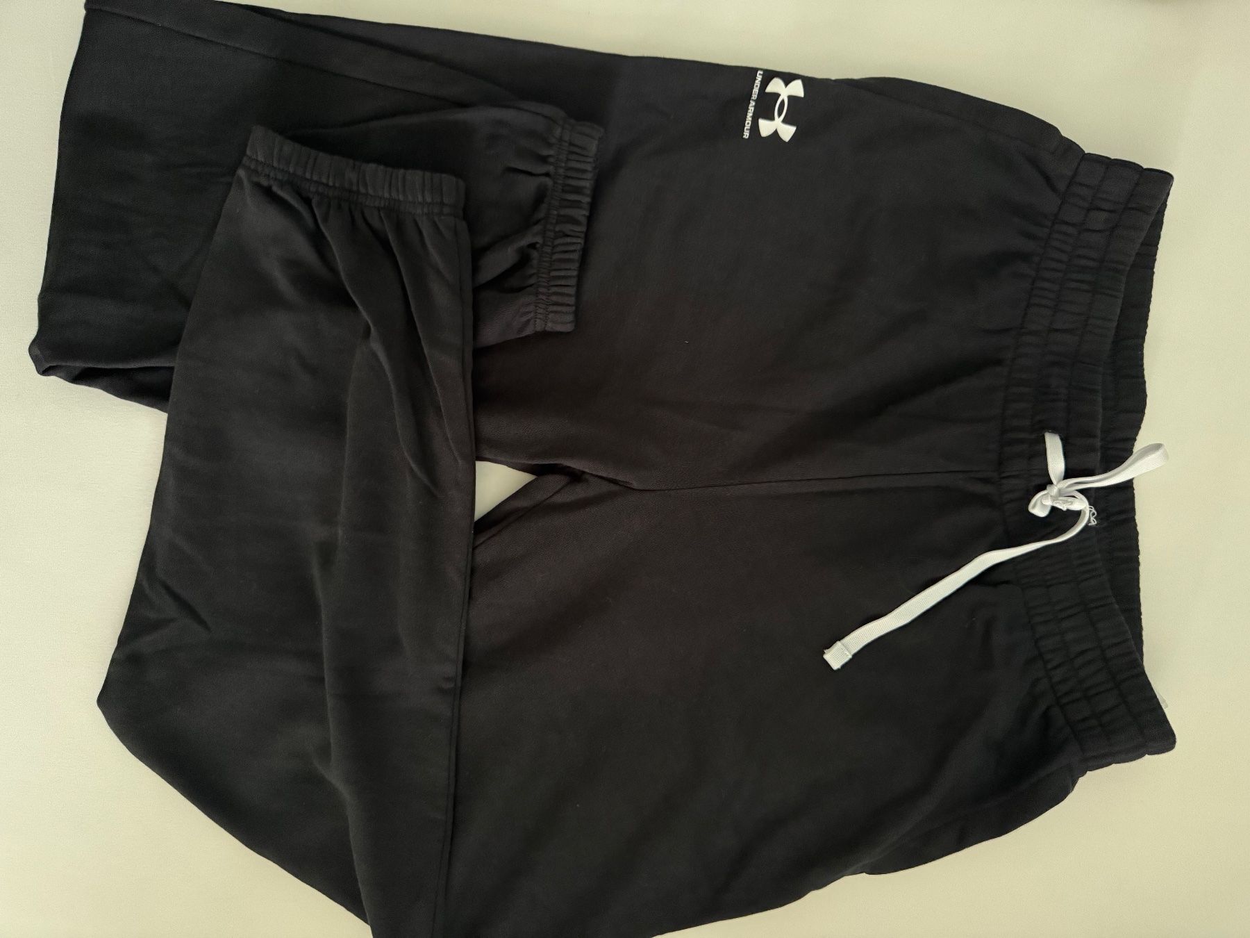 Pantaloni: Trainerhose under Armour – Usato da Gossau ZH venduto da resina05 1