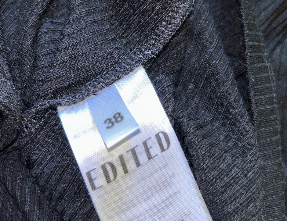 Weekday T-Shirts: Edited T-Shirt – Gebraucht aus St. Gallen von ann_llt9 4