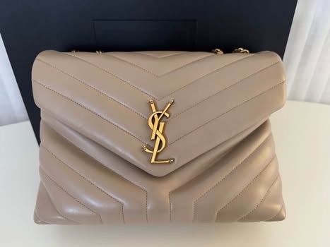 Saint Laurent Taschen: YSL Loulou Medium Beige – Gebraucht aus Pfaffhausen von Serafine_36 1