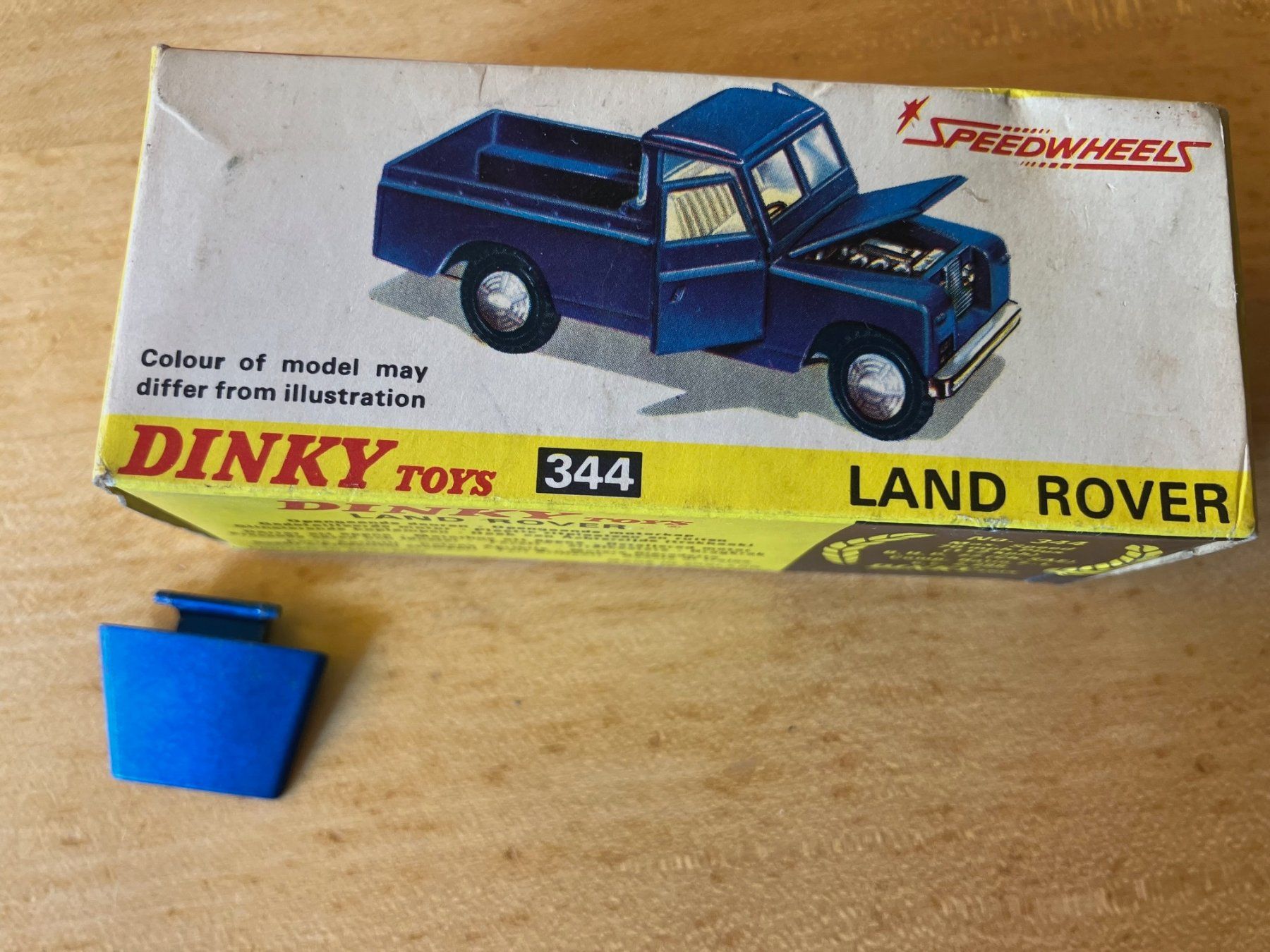 Modellini d'auto: 4 alte Modellautos resp. 3 plus eine "Spielzeugkanone" – Usato da Gränichen venduto da Tommy61 2