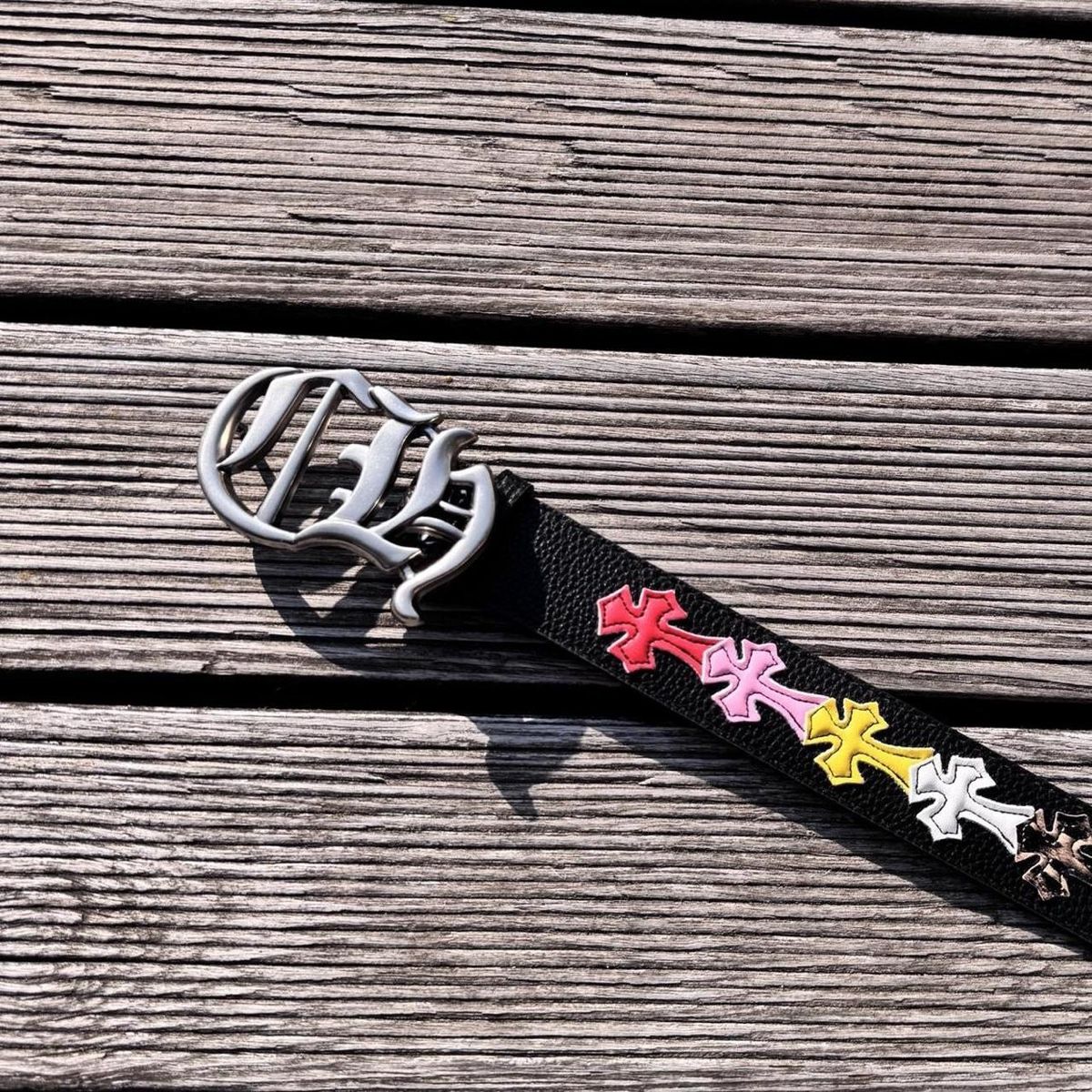 Chrome Hearts Cinture: Colorful Gothic Cross Belt - Black – Nuovo e nell'imballaggio originale da Caviano venduto da reselleo21 1