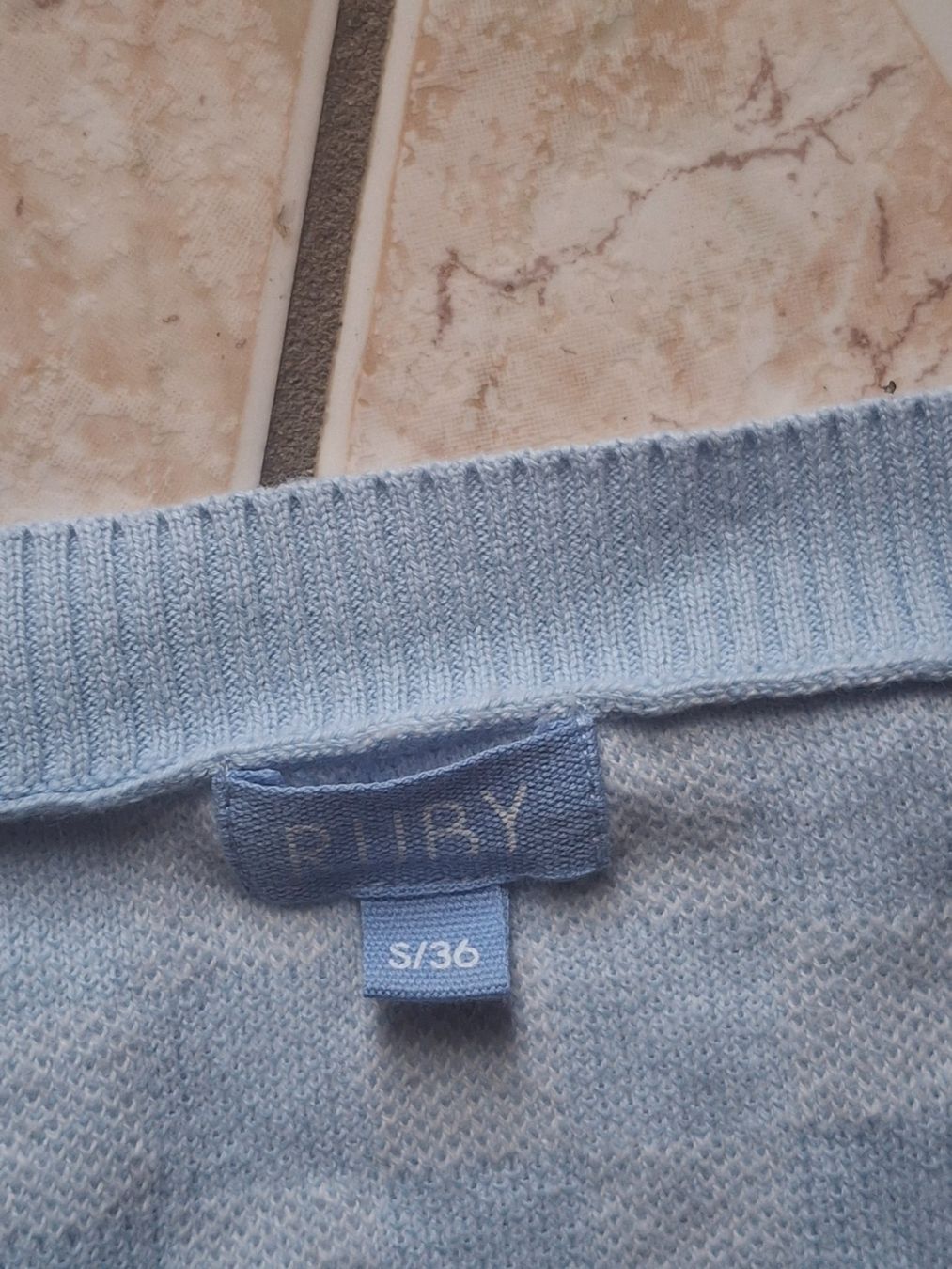 Maglioni & Felpe: Débardeur - pull sans manche col en V taille S marque Ruby – Usato da Villiers venduto da san_jn5w 2