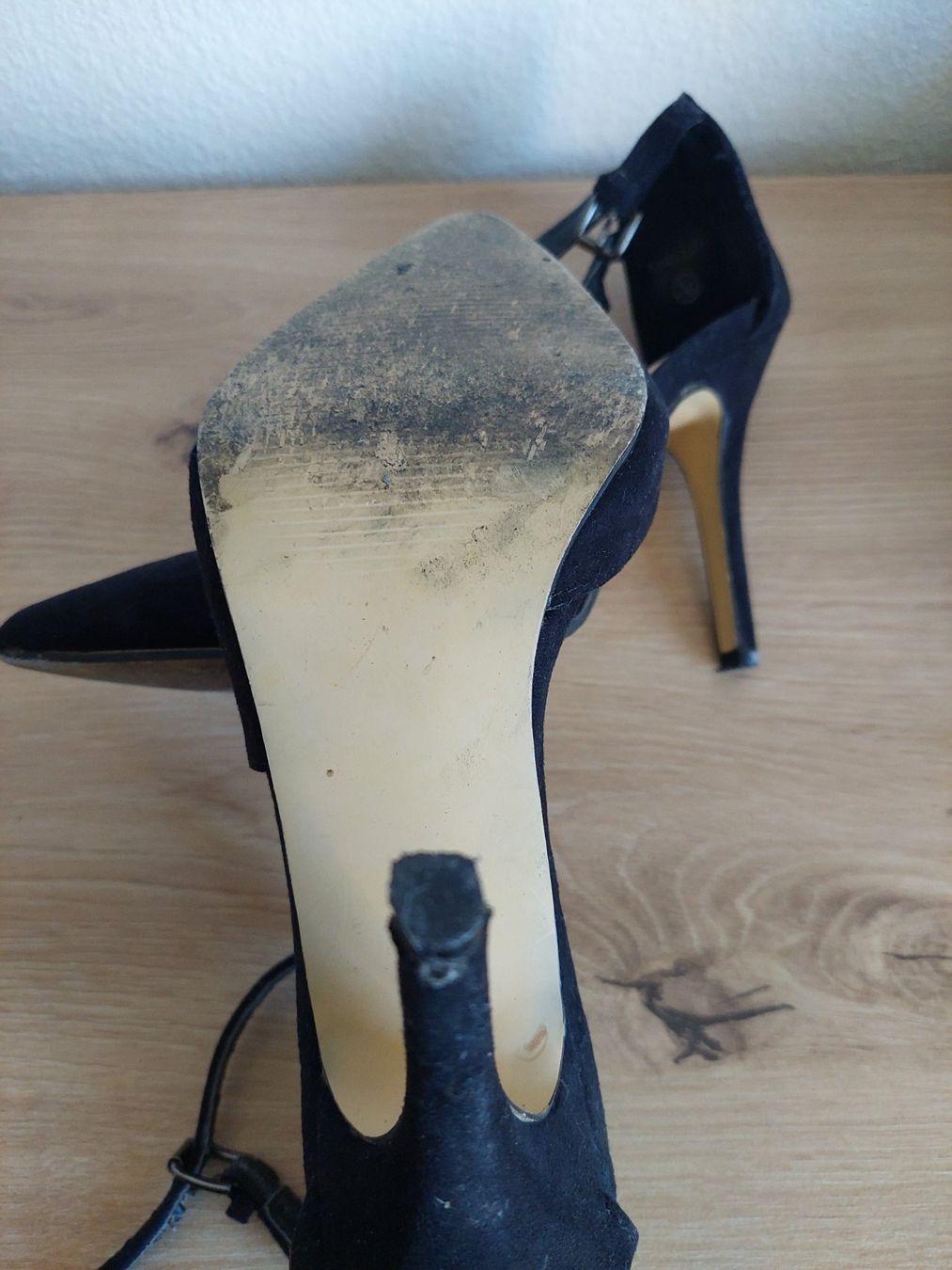 Scarpe da donna: SCHWARZE SANDALEN GR. 37 – Usato da Münchenstein venduto da Strupfi 3