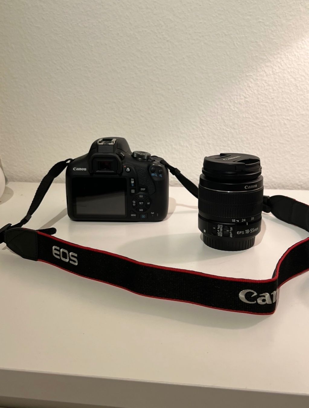 Canon Appareil photo: EOS 2000D Spiegelreflex – D'occasion à Schwerzenbach par sha_jqd8 1