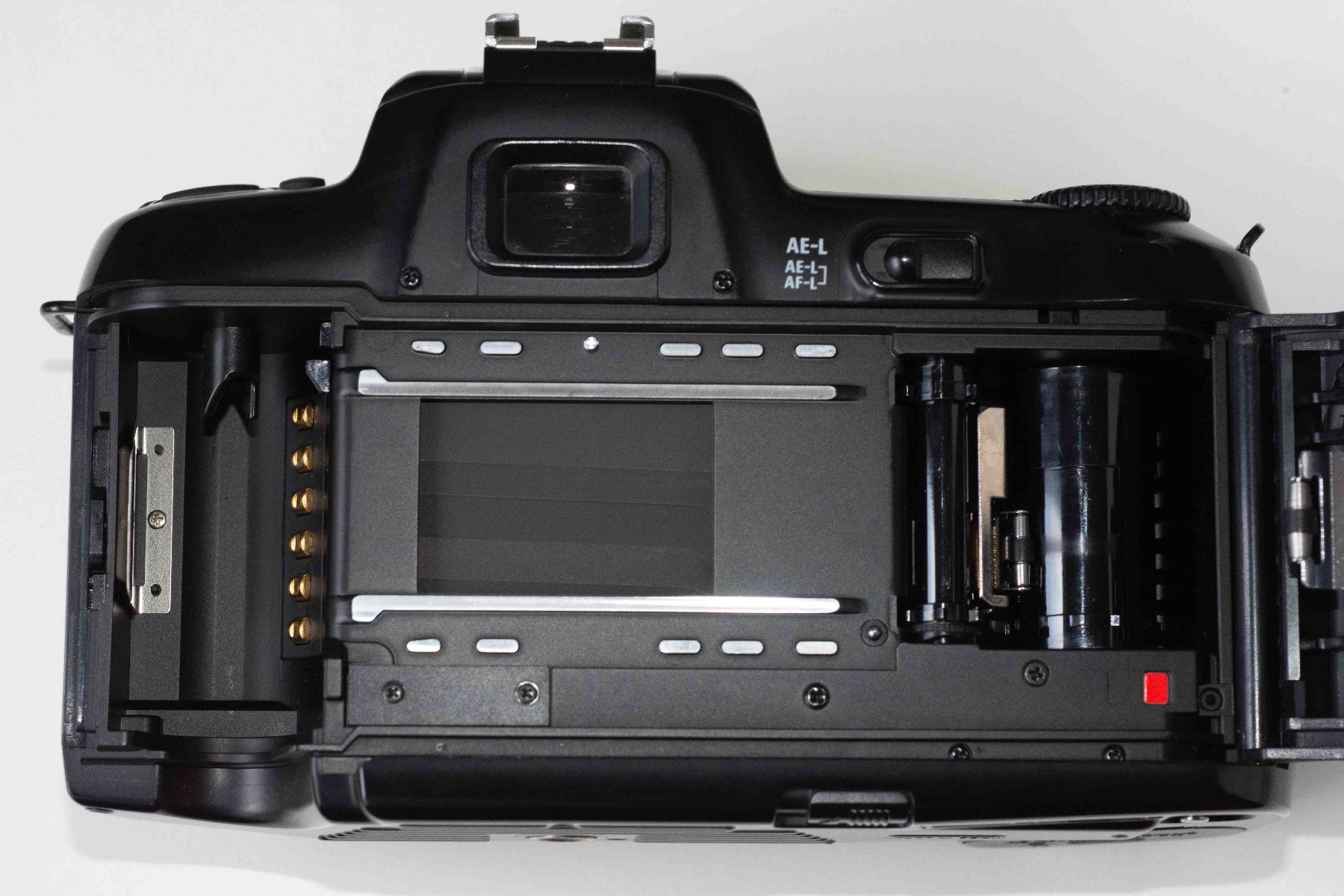 Nikon Fotocamera: Nikon F601 Analogkamera – Usato da Schwerzenbach venduto da floridan 5