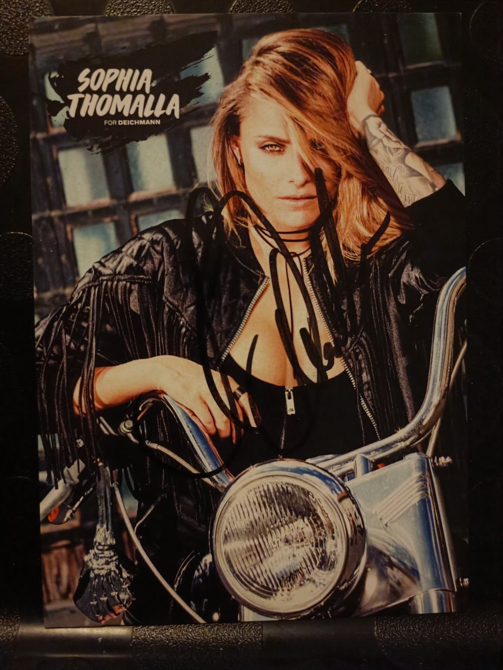 Autografi: Sophia Thomalla - handsignierte Autogrammkarte – Usato da Menziken venduto da Artographs