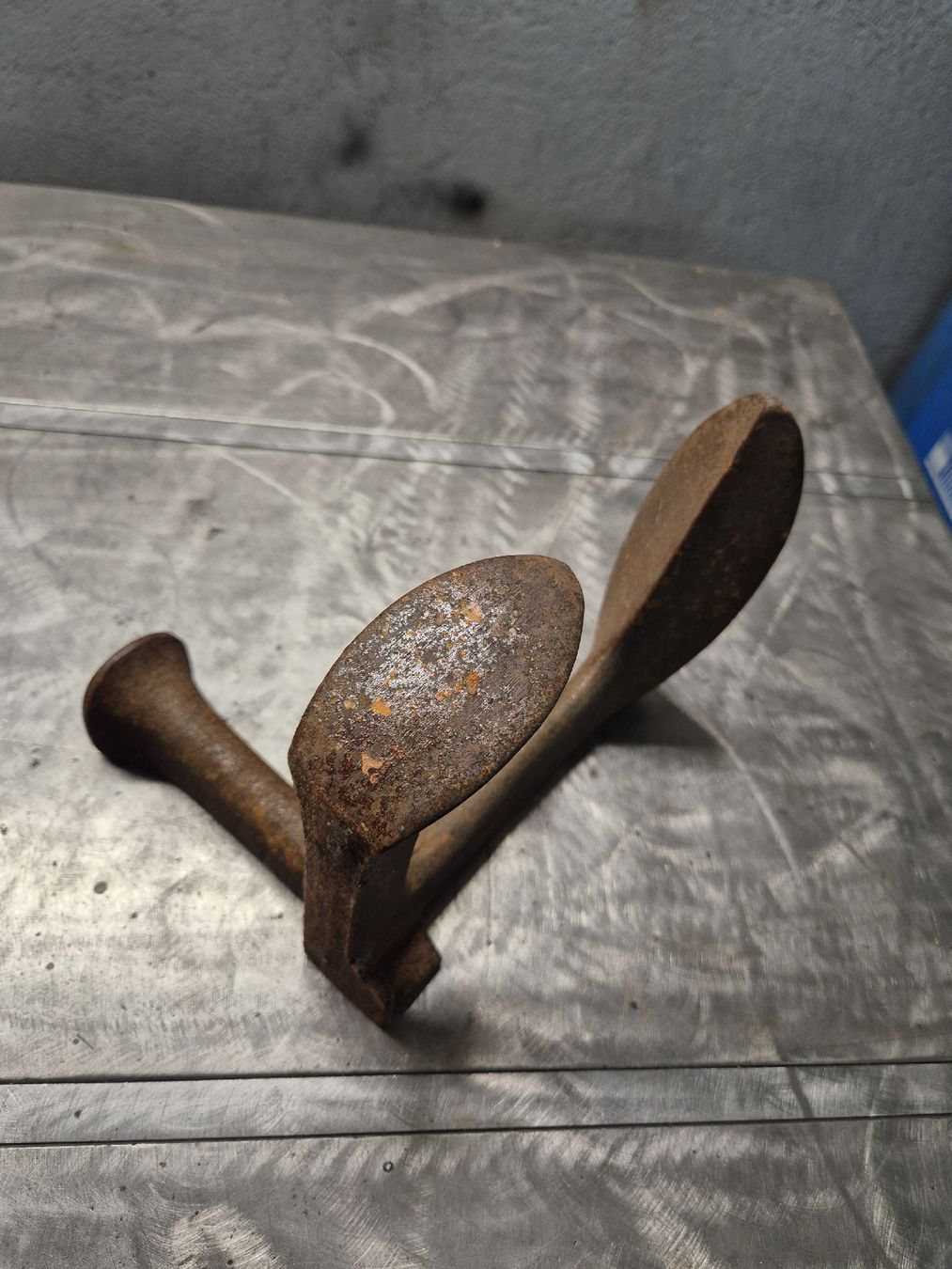 Outils anciens: Enclume de cordonnier  – D'occasion à Le Locle par CHEGUA 2