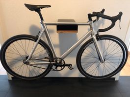 Schindelhauer VIKTOR Fixie Fixed Gear Bike mit Zubehör