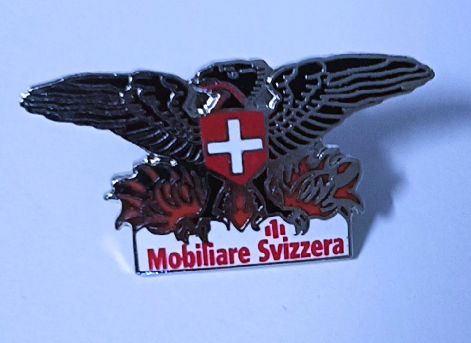 Placchette & Badge: Pin Mobiliare Svizzera – Usato da Köniz venduto da VintagePin