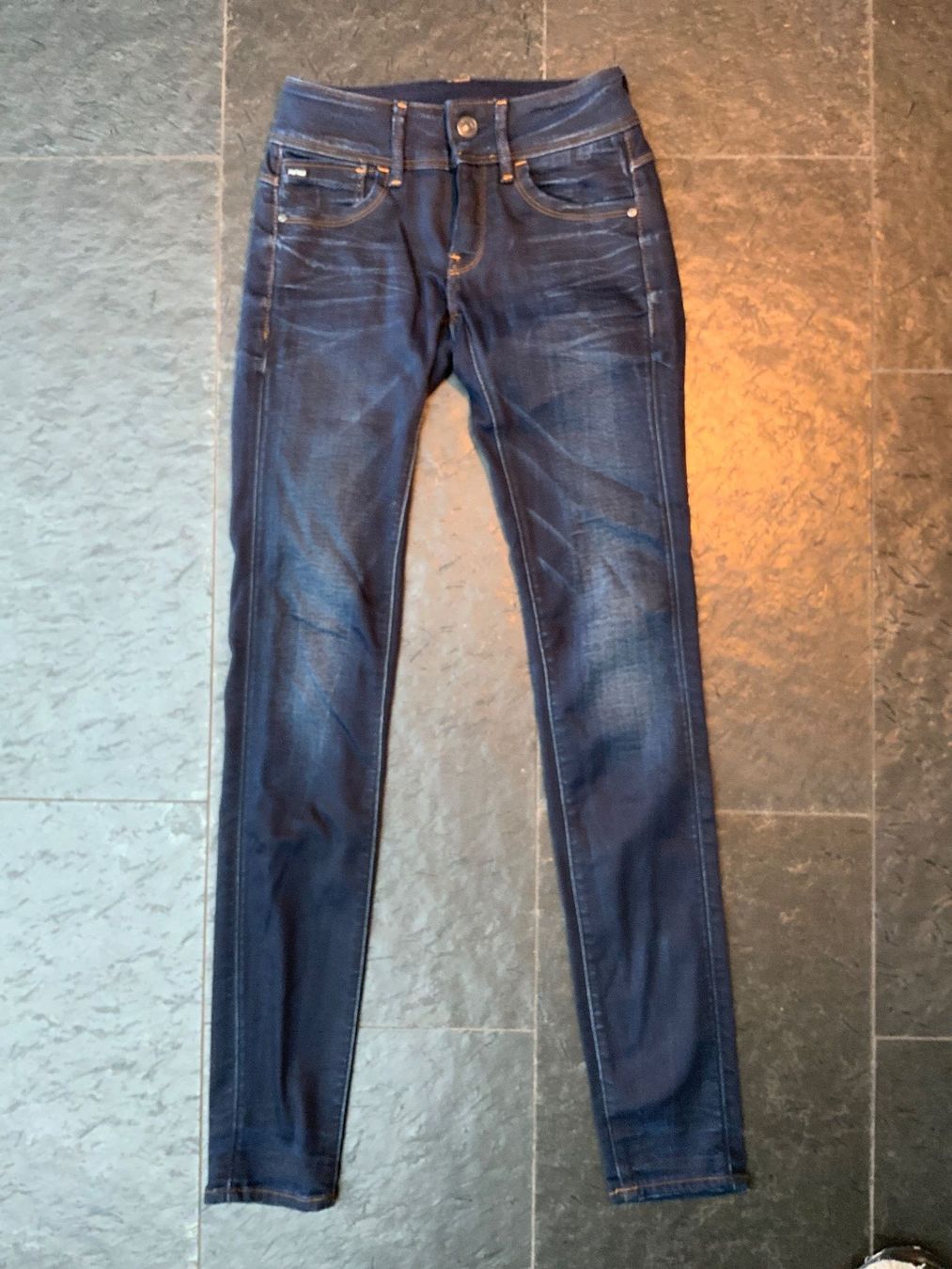 G-Star Pantaloni: Jeans, G-STAR, Mädchen, W24 / L32 – Usato da Stäfa venduto da sylla73