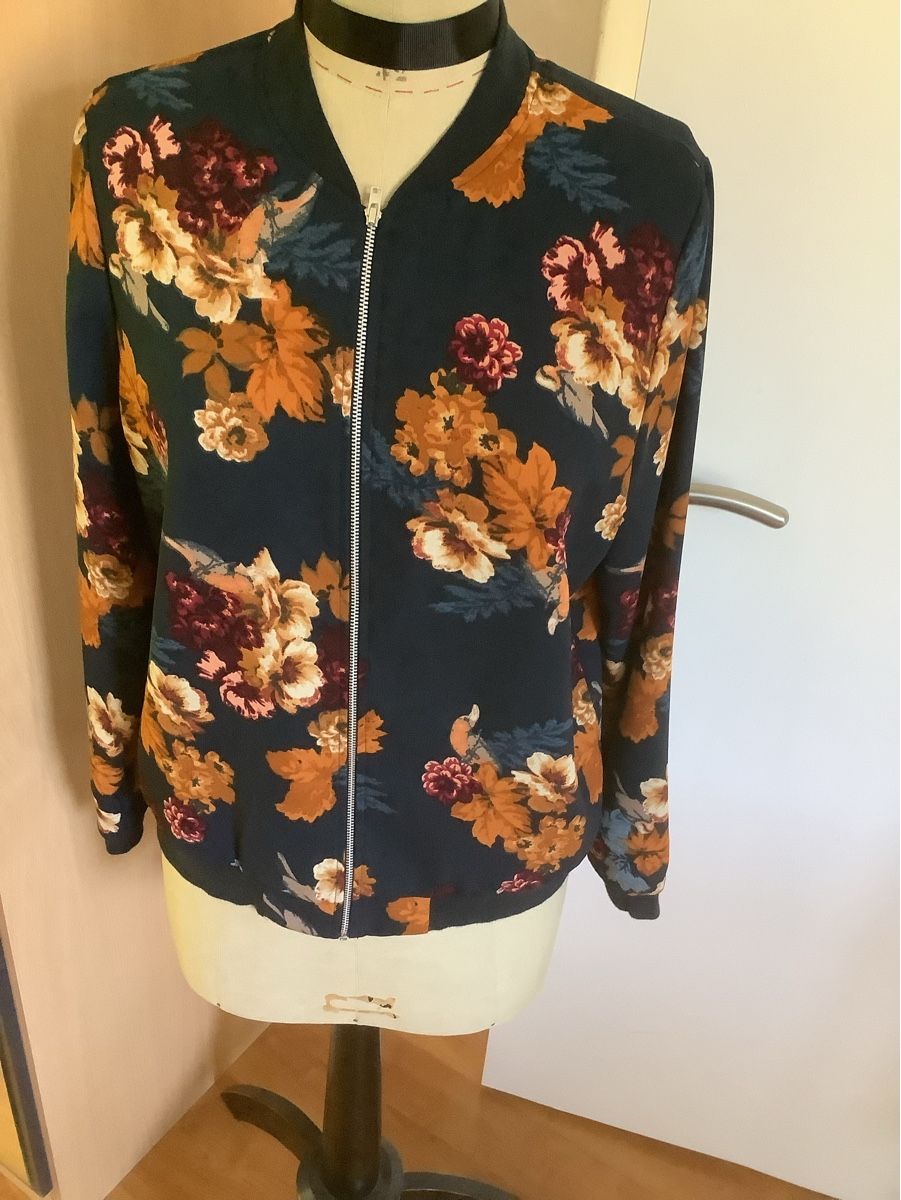 Giacche: Blusenjacke – Usato da Ennetbaden venduto da Valli4