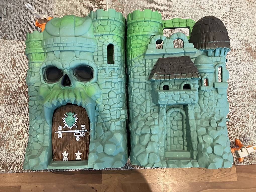 Figuren: Masters of the Universe Castle Grayskull – Gebraucht aus Lyss von stubenwagen 1