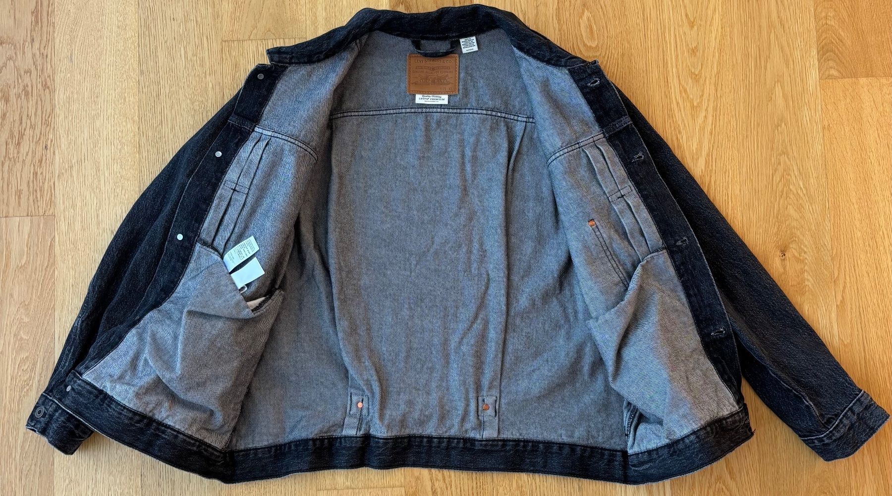Levi's Giacche: Levi's Premium Trucker Jacket Black XL – Usato da Zürich venduto da Gotta-Sell-It-All 1